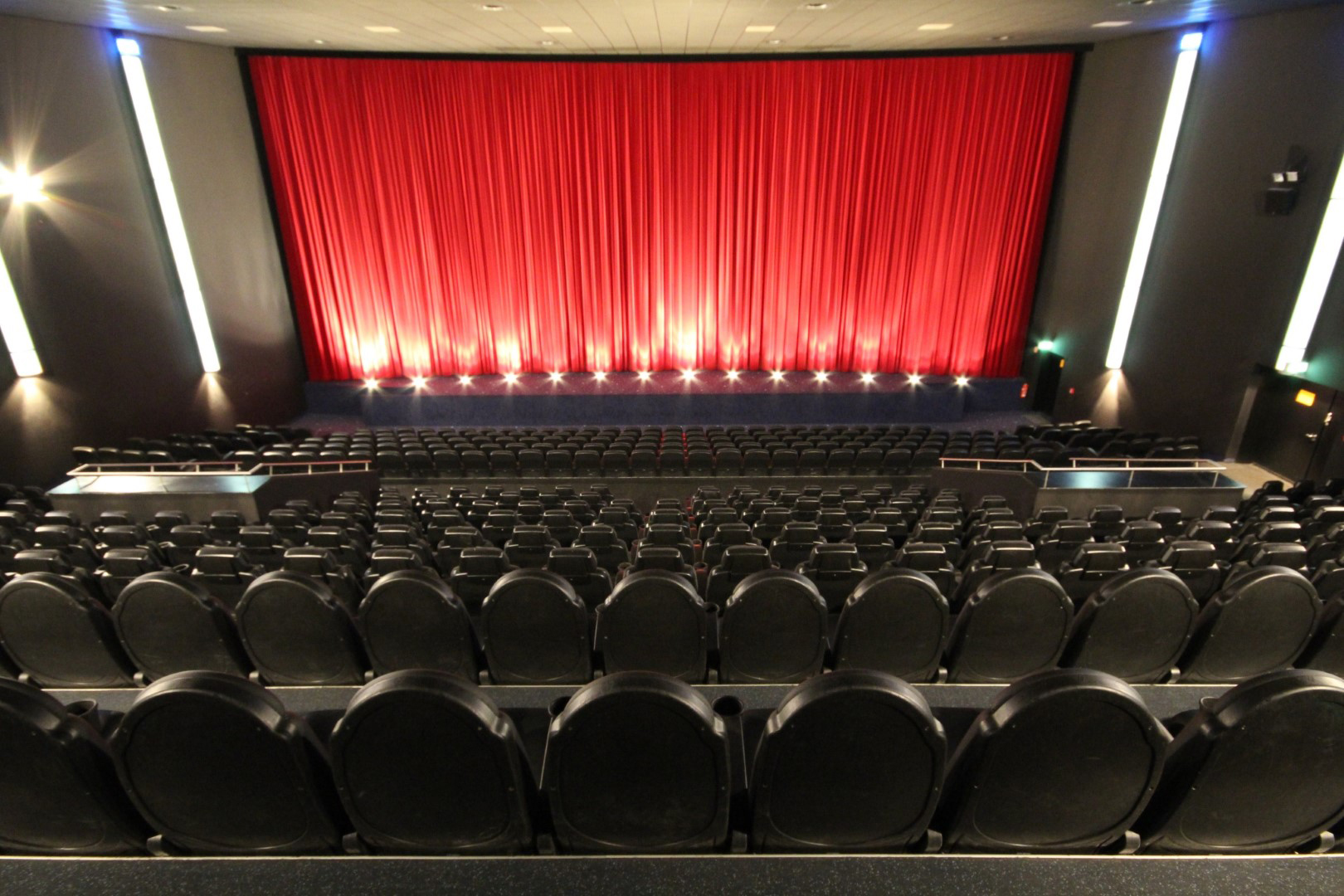 Auf dem Bild ist Saal 4 vom Cineplex Siegburg zu sehen
