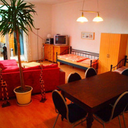 Das Bild zeigt die Räume des Ferienhauses Dirk Henn in Siegburg