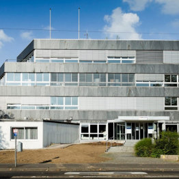 Das Bild zeigt das Gebäude des jobcenters rhein-sieg Geschäftsstelle Siegburg